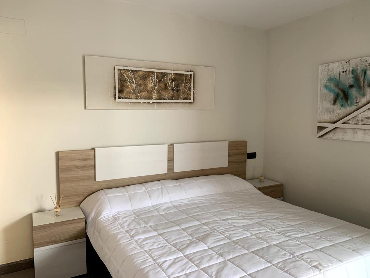 Apartamento Con Jardin En Primera Linea De Playa Con Parking Y Piscina Peniscola Exterior photo